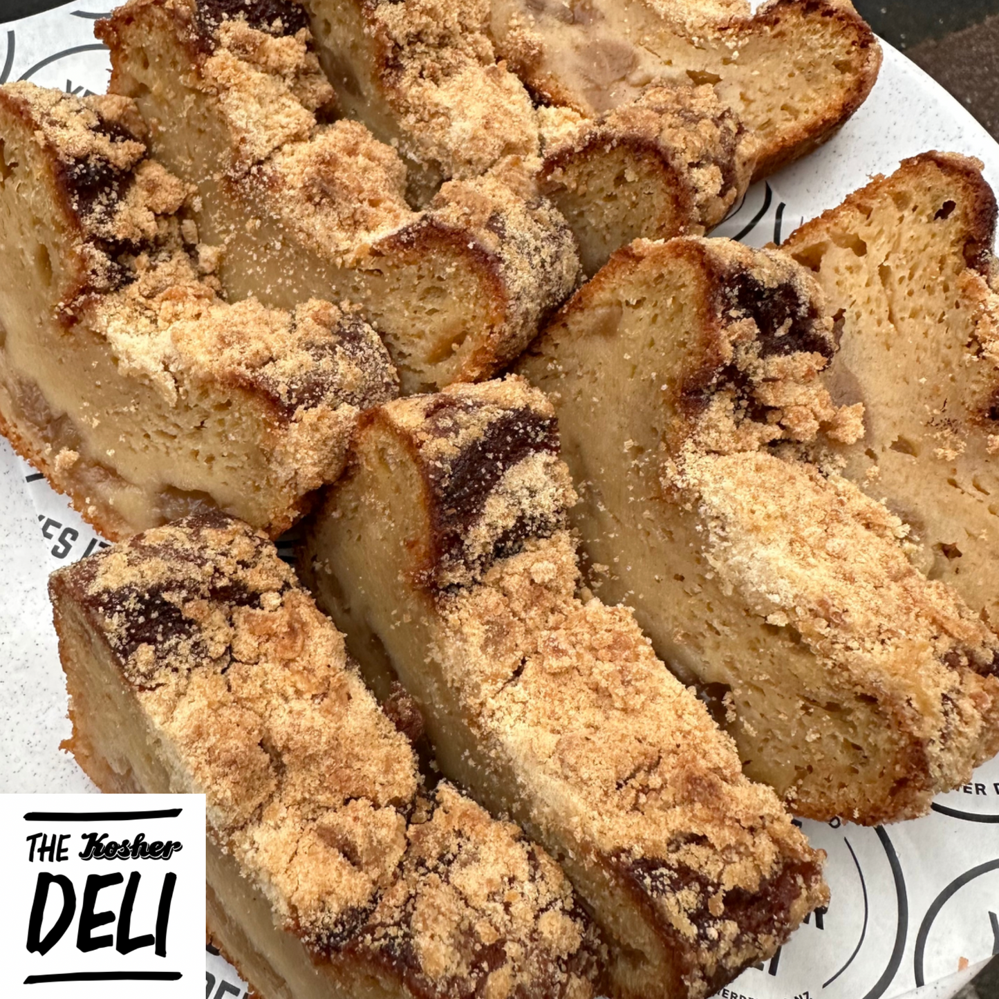 Spiced apple crumble cake